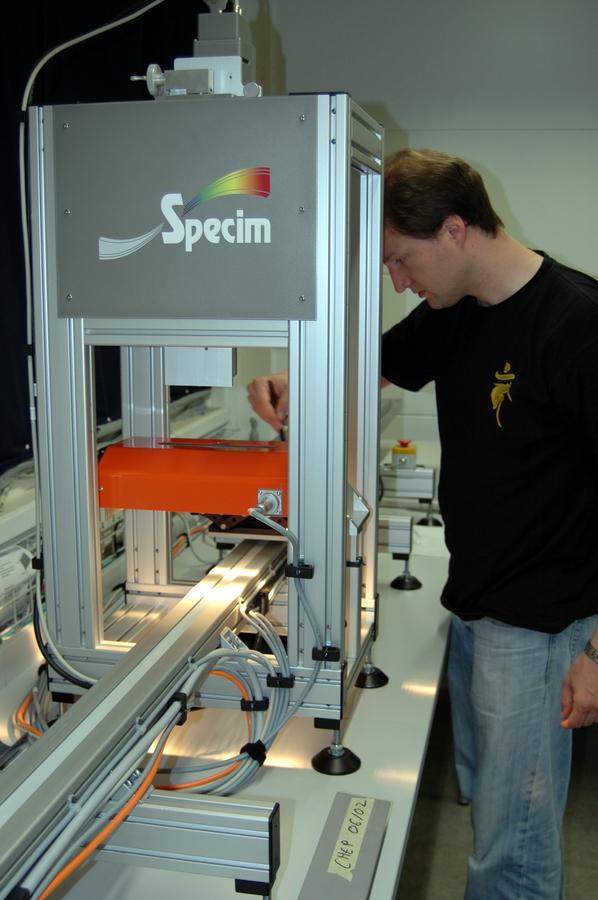 Christoph working with Specim scanner